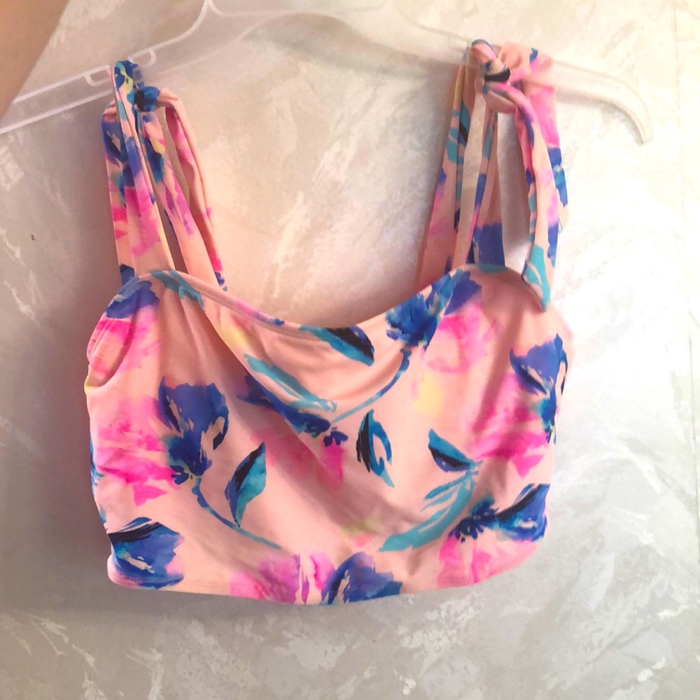 No boundaries size large bikini top with tie straps